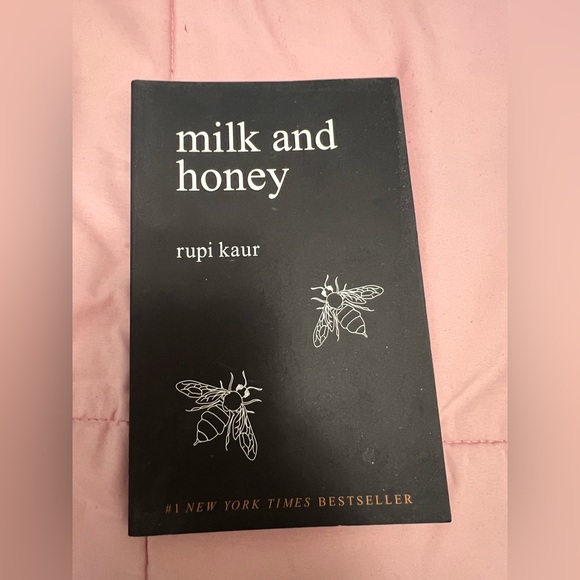 Milk and Honey by Rupi Kaur Book - Picture 3 of 4